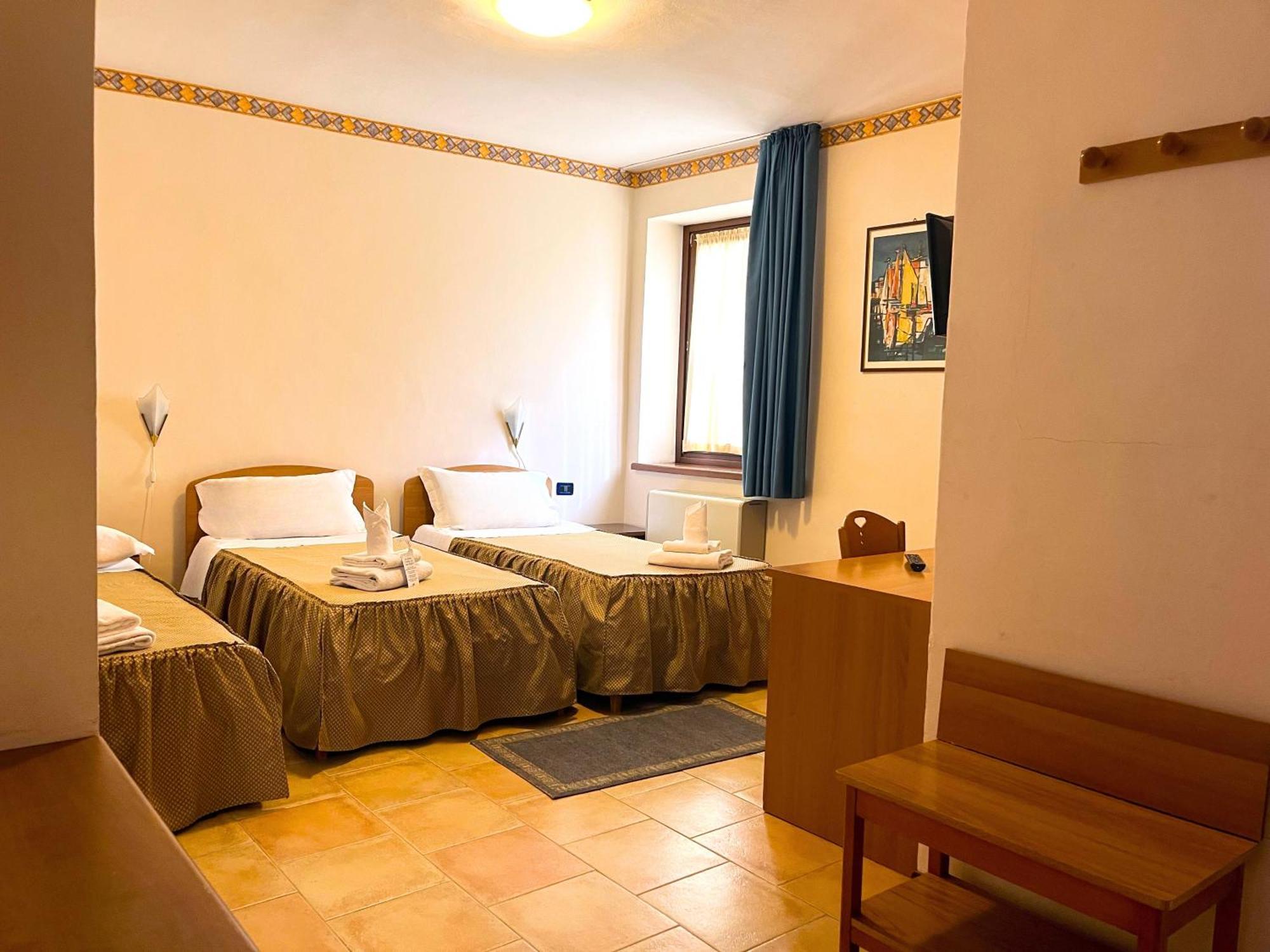 Hotel 수사 외부 사진